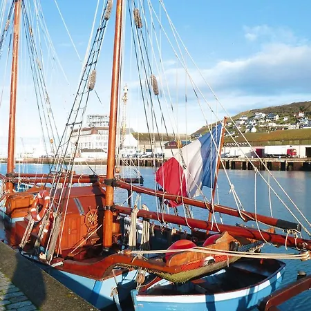 Апартаменты Duplex In With Harbor Views Фекам